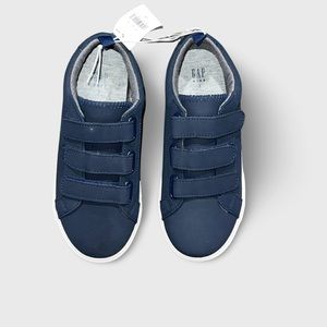 NWT GAP Kids Boys Blue Tripple Strap Sneakers Slip on Casual Shoes- Sz: 3 US
